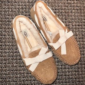 Ugg Womens Dakota Sunshine Perf Shoes